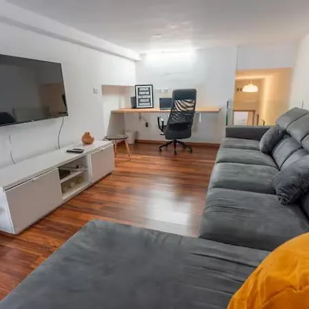 Spinola Seafront Loft Deluxe Apartment *