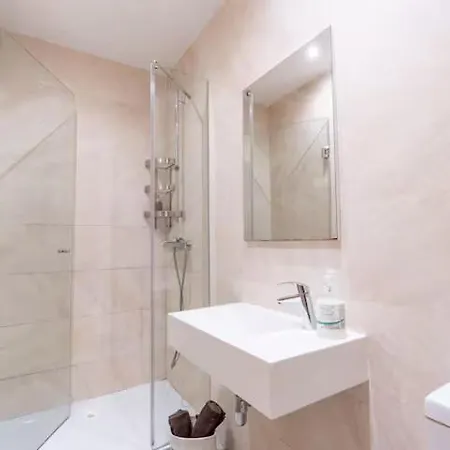 Spinola Seafront Loft Deluxe Apartment *