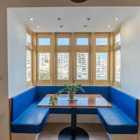 Apartment Spinola Seafront Loft Deluxe *