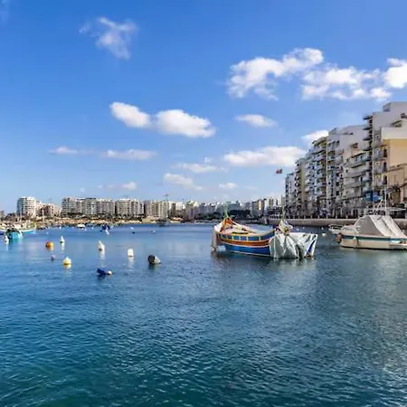 Spinola Seafront Loft Deluxe Apartment San Ġiljan