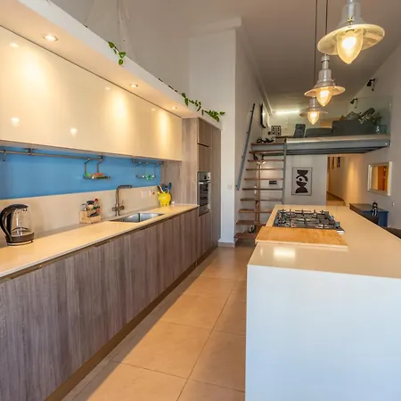 Spinola Seafront Loft Deluxe *
