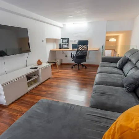 Spinola Seafront Loft Deluxe * San Ġiljan
