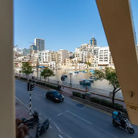 Spinola Seafront Loft Deluxe Apartment