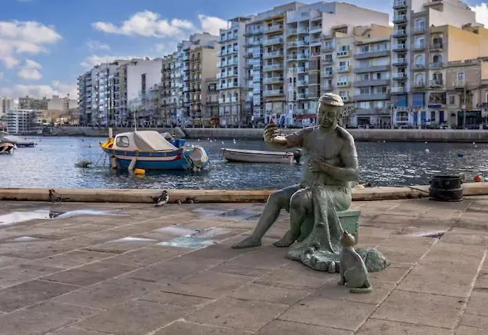 Spinola Seafront Loft Deluxe San Julián